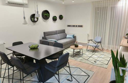 Astra Urban Garden apartment, 2 garage parking spaces - Foto 16