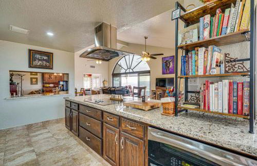 Views and Fire Pit Hilltop Retreat in Rio Rico! - Foto 9