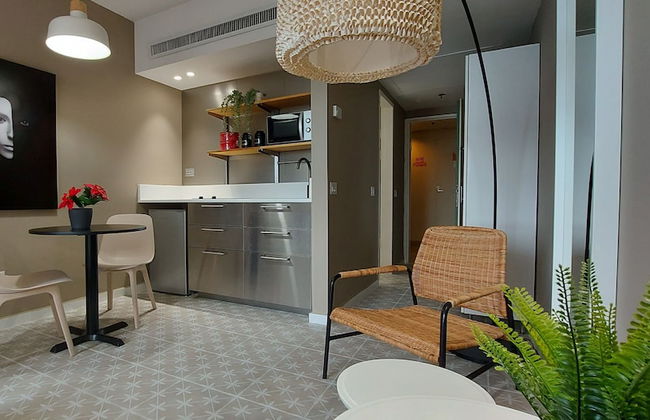 Spacious Sea View Apartment - Photo 6