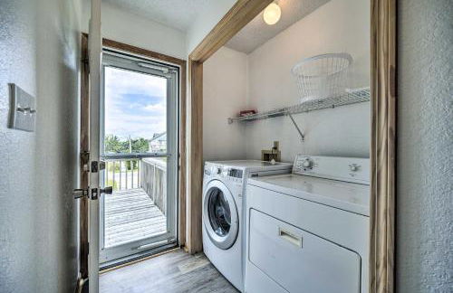 Avon Home on the Channel with Hot Tub and Deck! - Foto 21