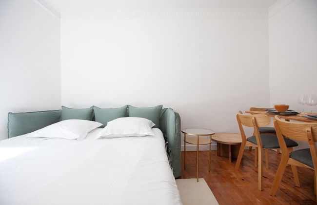 Eiffel Tower Rue Cler - Photo 23