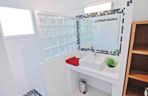 Amazing Home In Laudun-L'ardoise - Foto 10