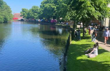 Modern Flat in central Lichfield & secure parking - Foto 15