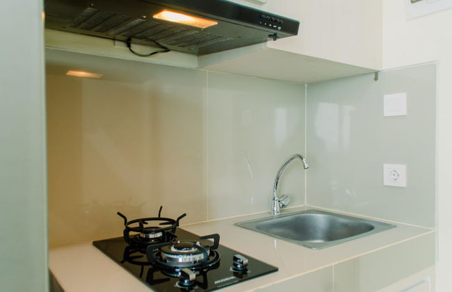 Minimalist and Cozy Living Studio Apartment at B Residence - Foto 6