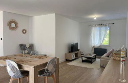 La Dinière - Calme - Jardin - 15mn du Futuroscope - Foto 27