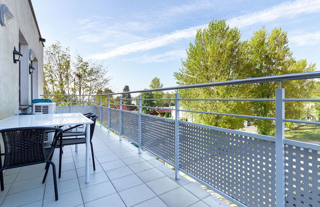 Sailor Apartment by Renters Prestige - Photo 41