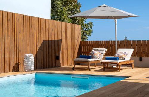 Blue Essence Seaside Villa and Suite - Photo 6