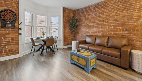 downtown Indy with Fire Pit and Free Parking - Foto 3