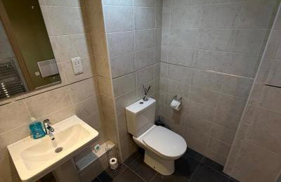Central Liverpool 2-Bed Balcony Apartment by StaySavvy Accommodation - Photo 19