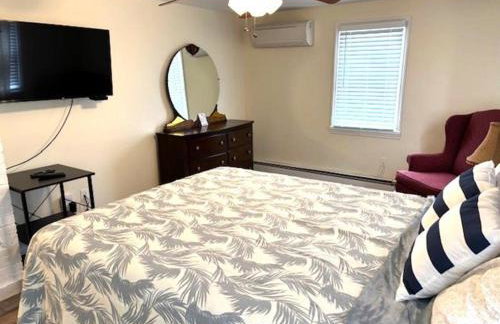 Just Moments From The Causeway Bridge This Charming Spacious Five-Bedroom 2 Bath Home Is Located In Ship Bottom On The Island Of Lbi Wifi - Foto 19