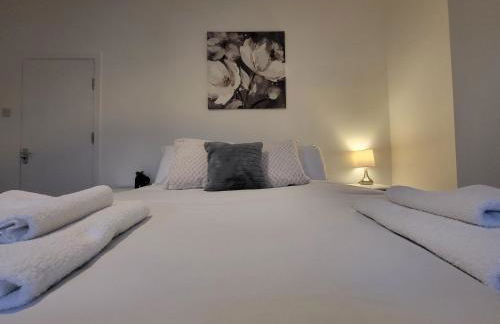 Central 5BR Retreat - Walk to Tube, Explore London - Photo 20