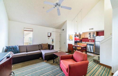 Phoenix Loft sleeps 6 - Photo 13