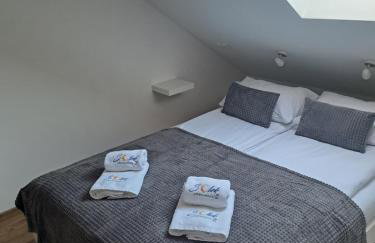 SOLEK, Apartamenty hotelowe i pokoje gościnne ze śniadaniem, przyjazne zwierzętom, wyjątkowe, z widokiem na Jezioro Jamno i w bardzo bliskiej odległości od morza - Foto 9