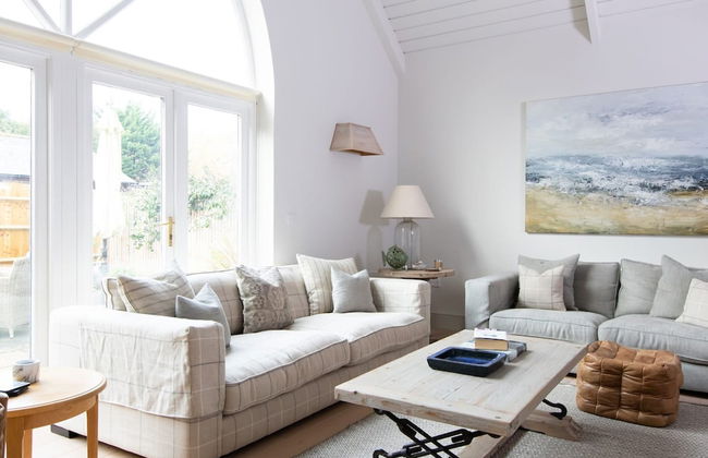 Superior House for 6 Near Beach w Parking Garden - Foto 6