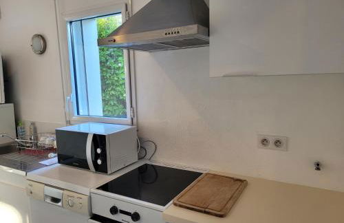 Tipoz'Immo - Belle Bretagne piscine chauffée - proche de la mer - wifi inclus - linge inclus et lits faits - jardin clos - animaux bienvenus - proche des commerces et des attractions touristiques - Foto 27