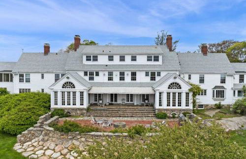 Cranberry Hill | 9 BR 22 Acre Estate | Sleeps 24 - Photo 7