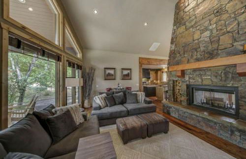 Bear Discovery Custom Tamarack Estate Home by Casago McCall - Donerightmanagement - Foto 7