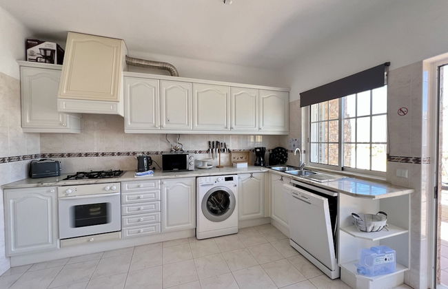 Pêra Stylish Villa With Pool by Homing - Foto 12