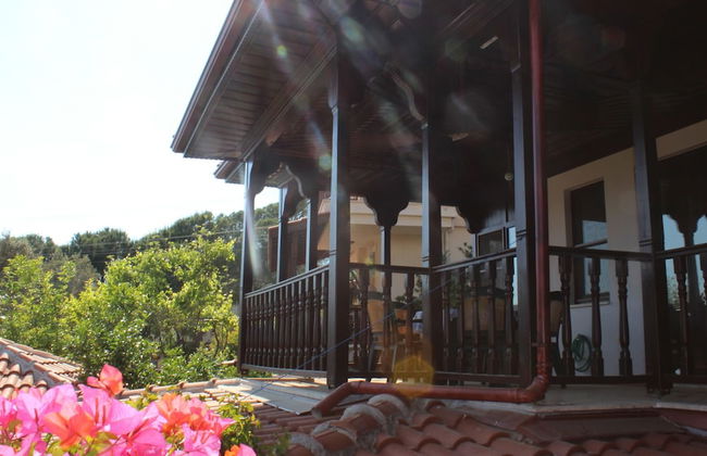 Moonhouse Apartments - Photo 7