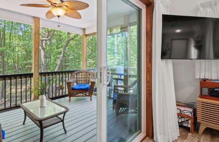Maple Oasis by Avantstay Newly Built w/ Hot Tub, Game Room & Fire Pit - Foto 62