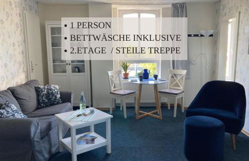 Haus Krabbe Apartments, zentral gelegen zwischen Bremerhaven und Cuxhaven, Hunde kostenfrei willkommen, hauseigene kostenfreie Parkplätze, Unterstellmöglichkeit für Fahrräder und E-Bikes - Foto 3
