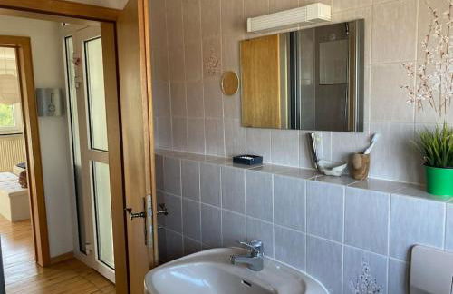 Sonnige Etagen-Wohnung, alleinige Nutzung, Wasserbett - Foto 8