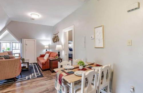 Dauphin District Darling #3-Downtown, Restaurants - Photo 9