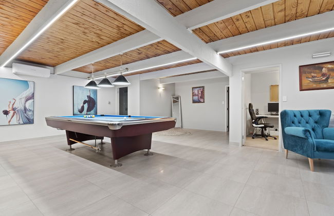 Hilltop Country Retreat with Seaviews - Foto 38