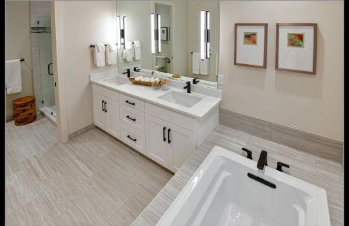 Mahar Homes - Plaza North on First - Foto 16