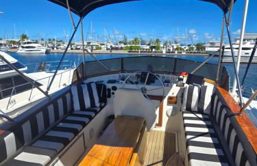 43' Classic Trawler 5 Star Resort Pools, Views, Dining Free Shuttle to Downtown - Photo 7