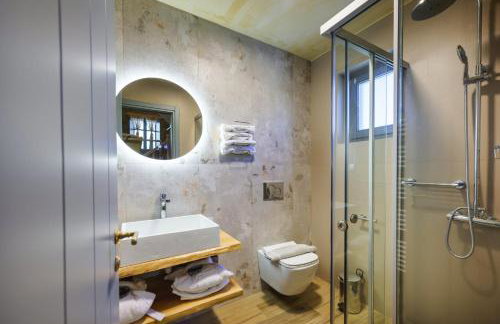 Wild Lavender Mountain Resort - Photo 22