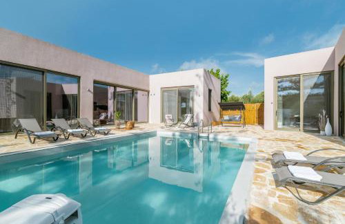 Nopi Exclusive Villa, A Sunlit Retreat by MindYourVilla - Foto 37