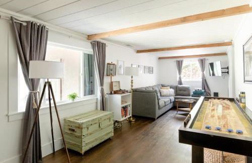 Sprocket Hollow Treetop A-Frame Log Cabin - Foto 21