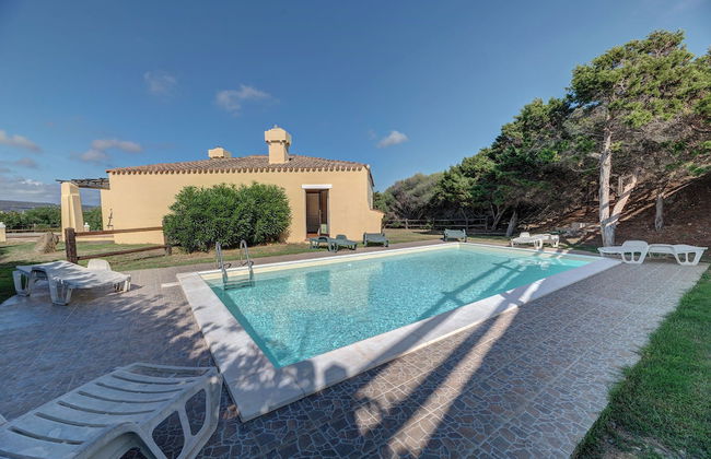 Charming Sea Villas Es Sleeps 6 With Private Pool Extra bed Possible - Photo 12