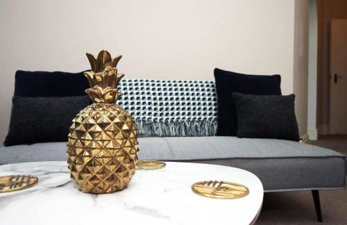 2 Bedroom City Apartment - 20mins Walk to Cabot Circus, With Free Wi-Fi & Off-Peak Parking Included - Foto 2