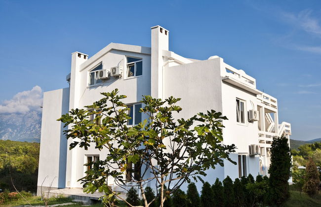 Maki Apartments - Photo 49