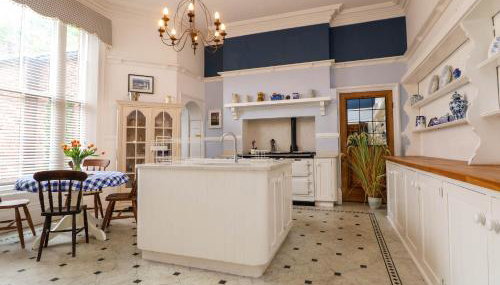 Ismay Lounge Apartment- Titanic Interest - Foto 3