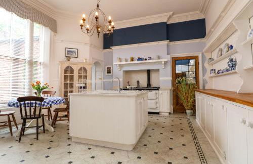 Ismay Lounge Apartment- Titanic Interest - Foto 3