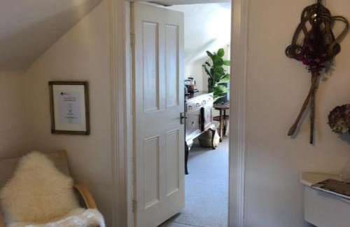 The Pink Cottage upstairs suite & Garden Summer Room - Foto 17