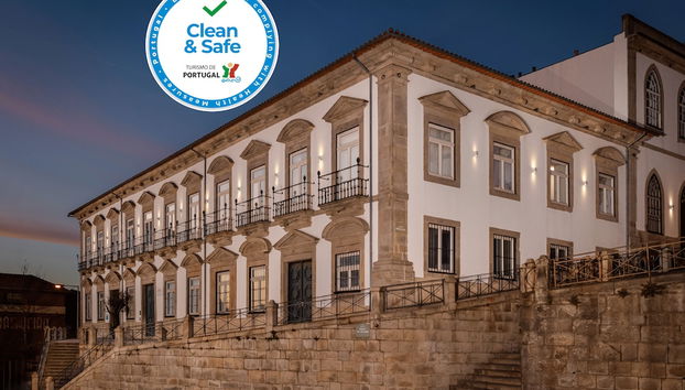 Condes de Azevedo Palace Apartments - Photo 2, Primary image