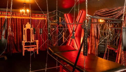 BDSM Stundenhotel BlackKingdom - Foto 3