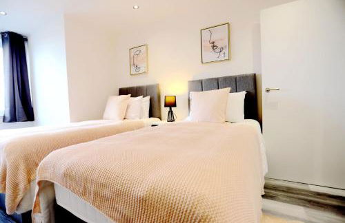 Birmingham NECAirport Interchange shortstay homebase - Foto 1