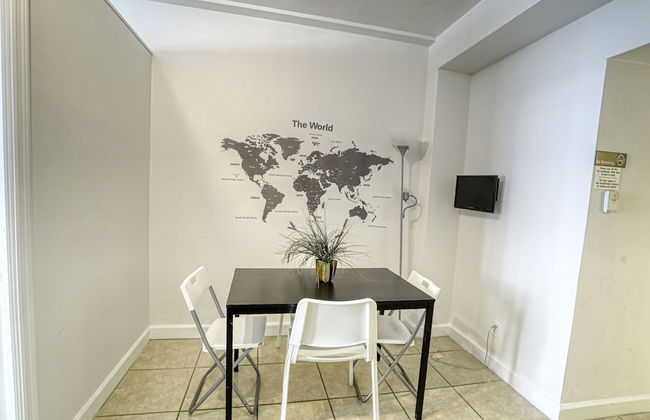 Deluxe Studios and Apartments at the Casablanca - Photo 97