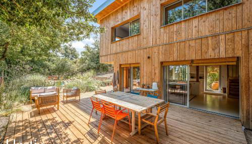 Cabane dIsmou Piscina & Diseño de madera - Foto 4, Garden, Garden view