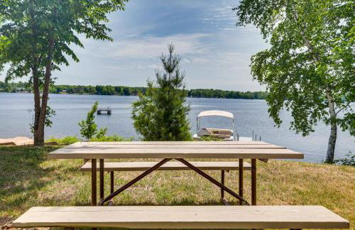 Lakefront Wisconsin Getaway with Kayak and Boat Dock! - Foto 21