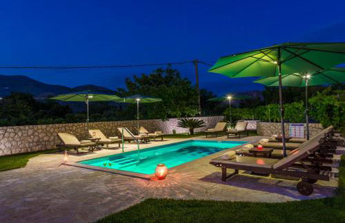 Vila Vergatum-privacy,gym,billiards,table tennis - Foto 2