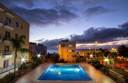 Beach apartment with terrace and pool - Foto 32