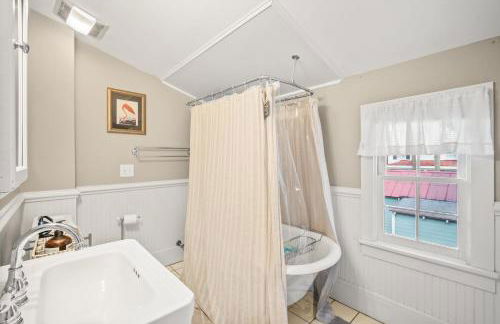 The Sandpiper - Just Steps to Downtown Beaufort and Beaufort River - Photo 28