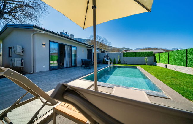 1 Bedroom Private Honeymoon Villa - Photo 8