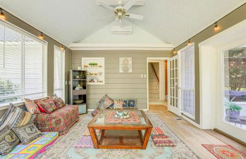 6 Mi to Stone Mountain Park Home with Deck! - Foto 12